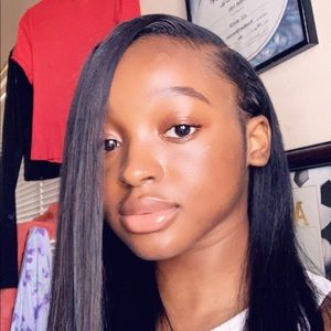 Meet your Posher, Desiah